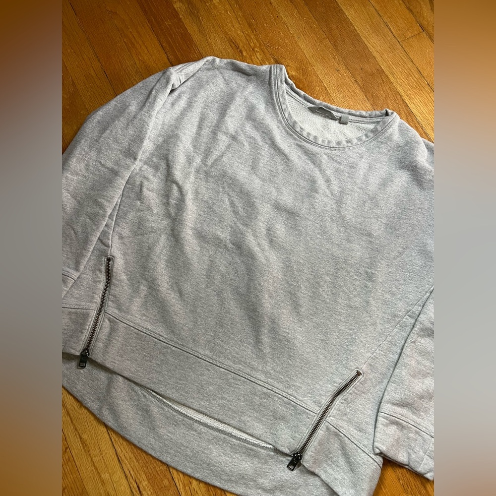 Womens medium Athleta pullover sweatshirt